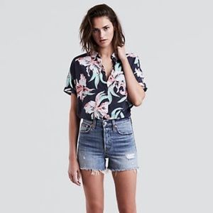 Levi’s Wedgie Fit Shorts